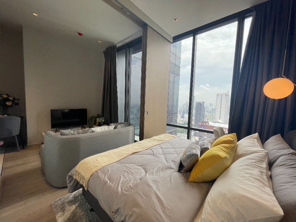 Ashton Silom 1 bedroom with Gucci collection, fully furnished ready to move in high floor only 8.46 MB