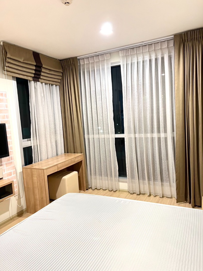 🏡 ก้าวเดียวถึง MRT! 🚆 ห้องกว้าง 46 ตร.ม. อยู่สบายเหมือนบ้าน...  ในราคาที่คุ้มที่สุดในตึก! (ชั้นสูง วิวสวย ลมดี ห้องสภาพใหม่กริ๊บ พร้อมให้คุณเป็นเจ้าของ ✨)