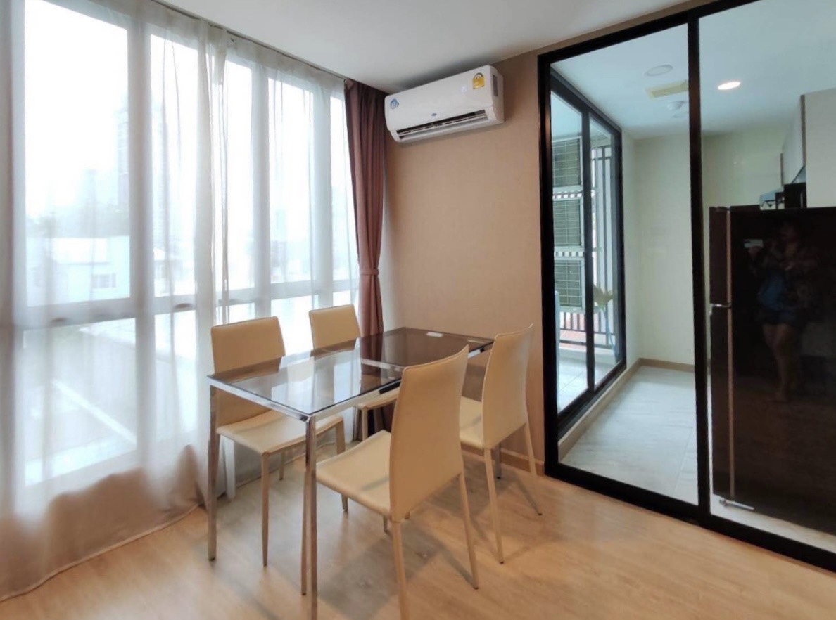 🏢 คอนโด 2 นอน ห้องมุม วิวสระ The Cube Urban Sathorn-Chan ราคาขาย 4.79 ล้านบาท 📞: 065-626-5636 (คุณกี้)