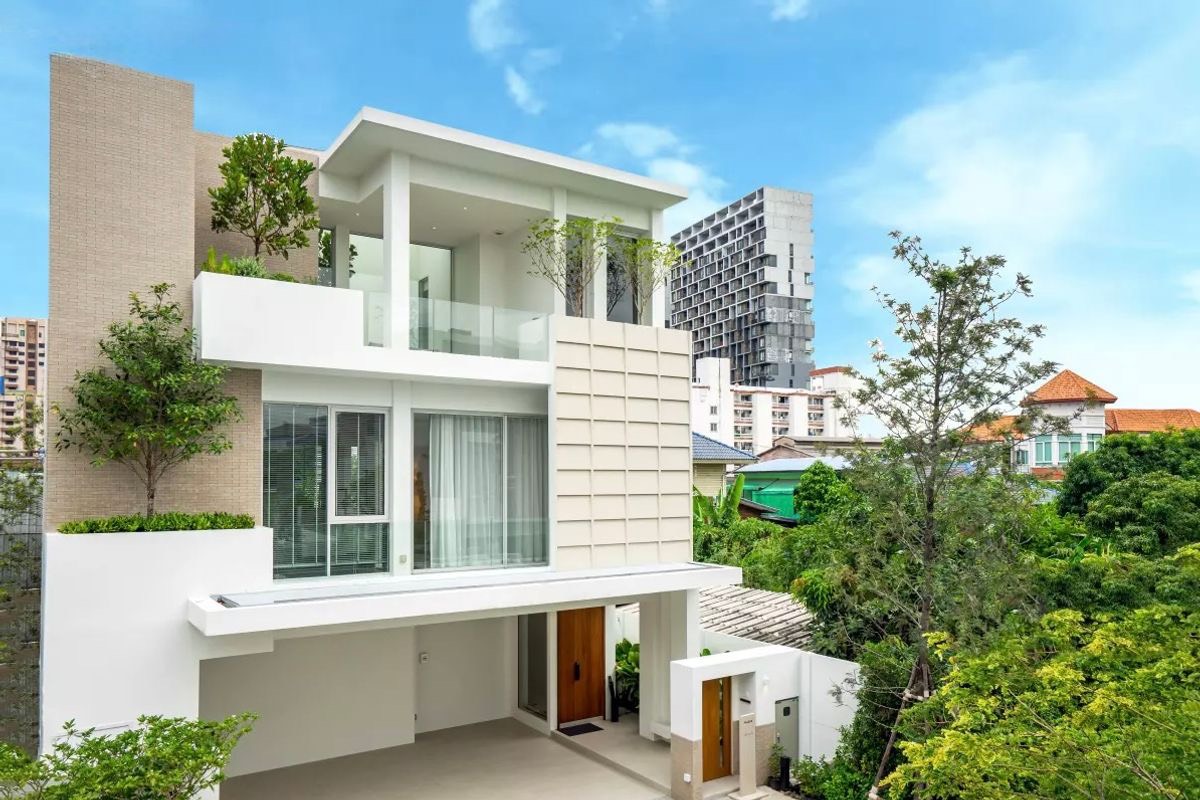 🏡 บ้านเดี่ยว Noble Terra พระราม 9 - เอกมัย | 4 ห้องนอน พร้อมลิฟท์ส่วนตัว ราคาพิเศษ 42.9 MB. 📞: 065-626-5636 (คุณกี้)