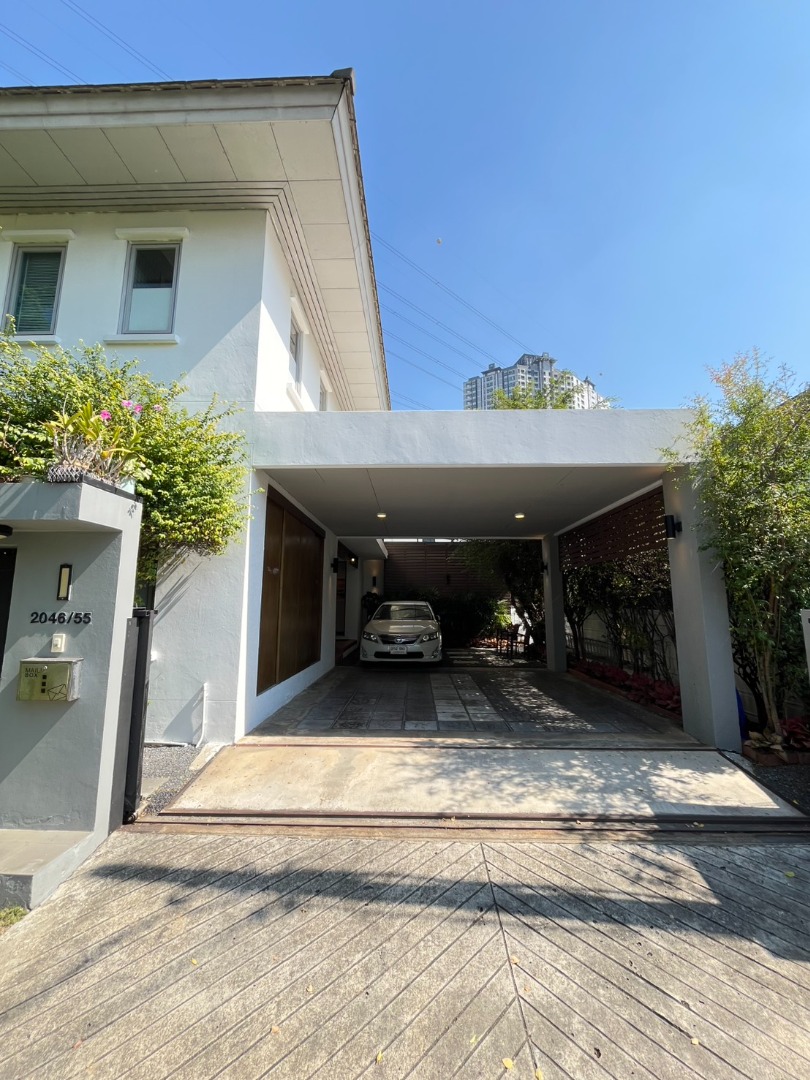 (HL)ขายบ้านเดี่ยวหรูพร้อมสระว่ายน้ำส่วนตัว โครงการ Noble Tara Pattanakarn (โนเบิล ทารา พัฒนาการ)