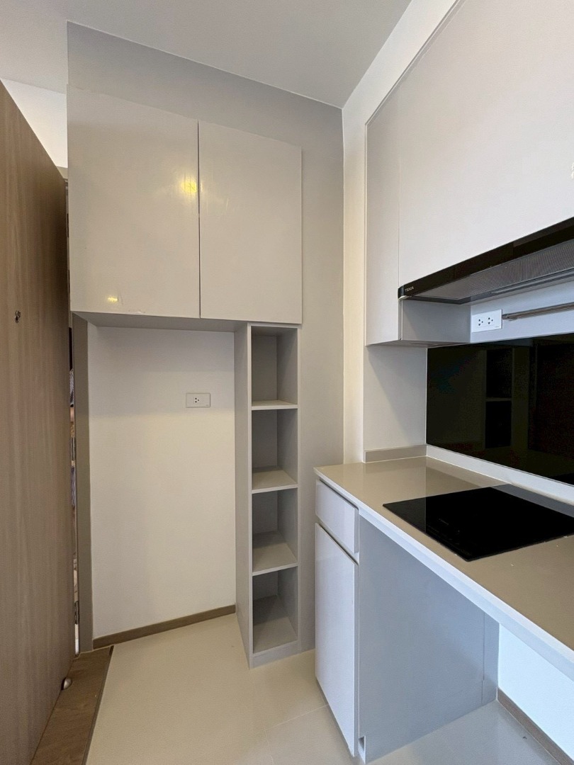 (HL)🏡 ขายดาวน์ SO Origin ศิริราช | ห้องมุม ชั้น 11 | ห้องสวยพร้อมโอน ระเบียงทิศใต้ ✨ ห้องมุม ได้ความเป็นส่วนตัว 🌤️ วิวไม่บล๊อค 📐 พื้นที่จริง 35.17 ตร.ม. 🏢 ชั้น 11 💰 ขายเพียง 4,100,000 บาท ขายด่านราคาต่อรองได้ 087-808-3690