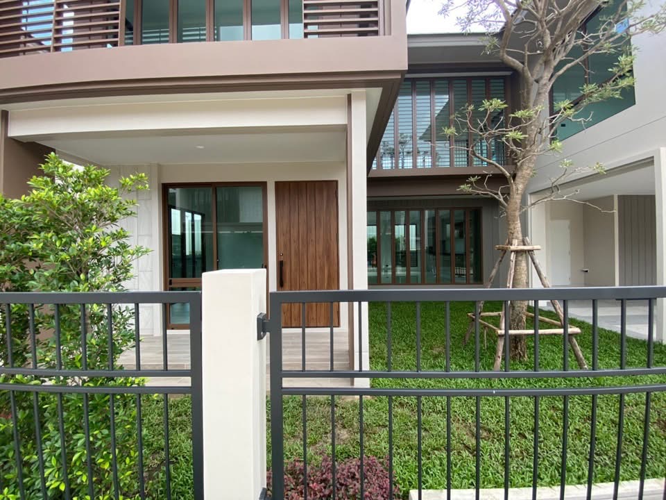 (HL)🏡 ขาย/เช่า บ้านเดี่ยวหรู บุราสิริ กรุงเทพกรีฑา แปลง Private ติดสวนและสระว่ายน้ำส่วนกลาง 4 ห้องนอน 5 ห้องน้ำ เพียง 35 MB เท่านั้น!!