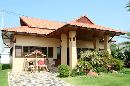 เมาน์เท่นวิว-อินเตอร์เนชั่นแนล-บางแสน